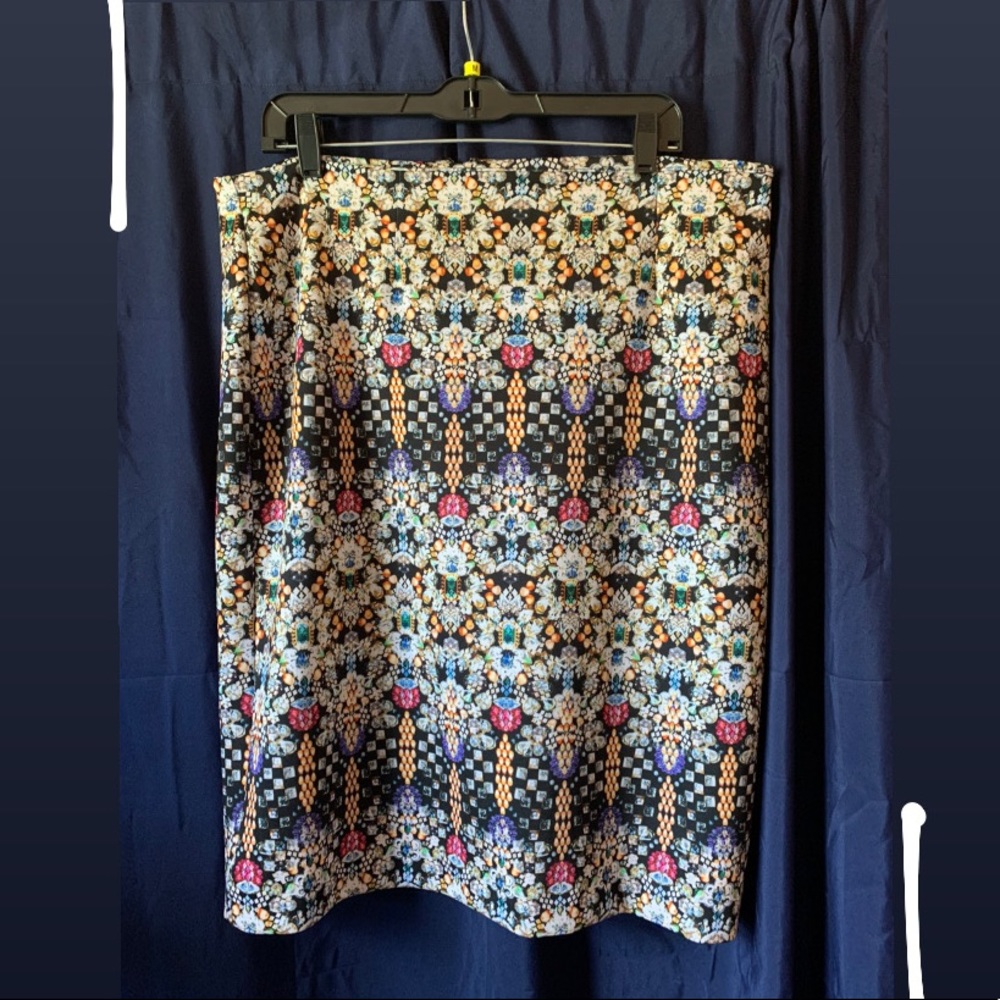 Graphic Pencil Skirt ⭐️SALE⭐️